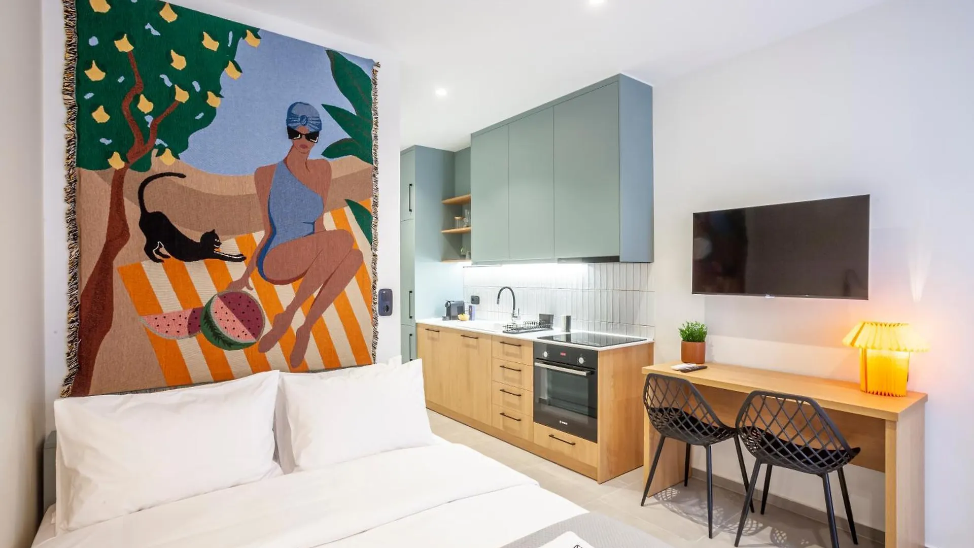 Mazi Rooms Charilaou 2,2 contacts